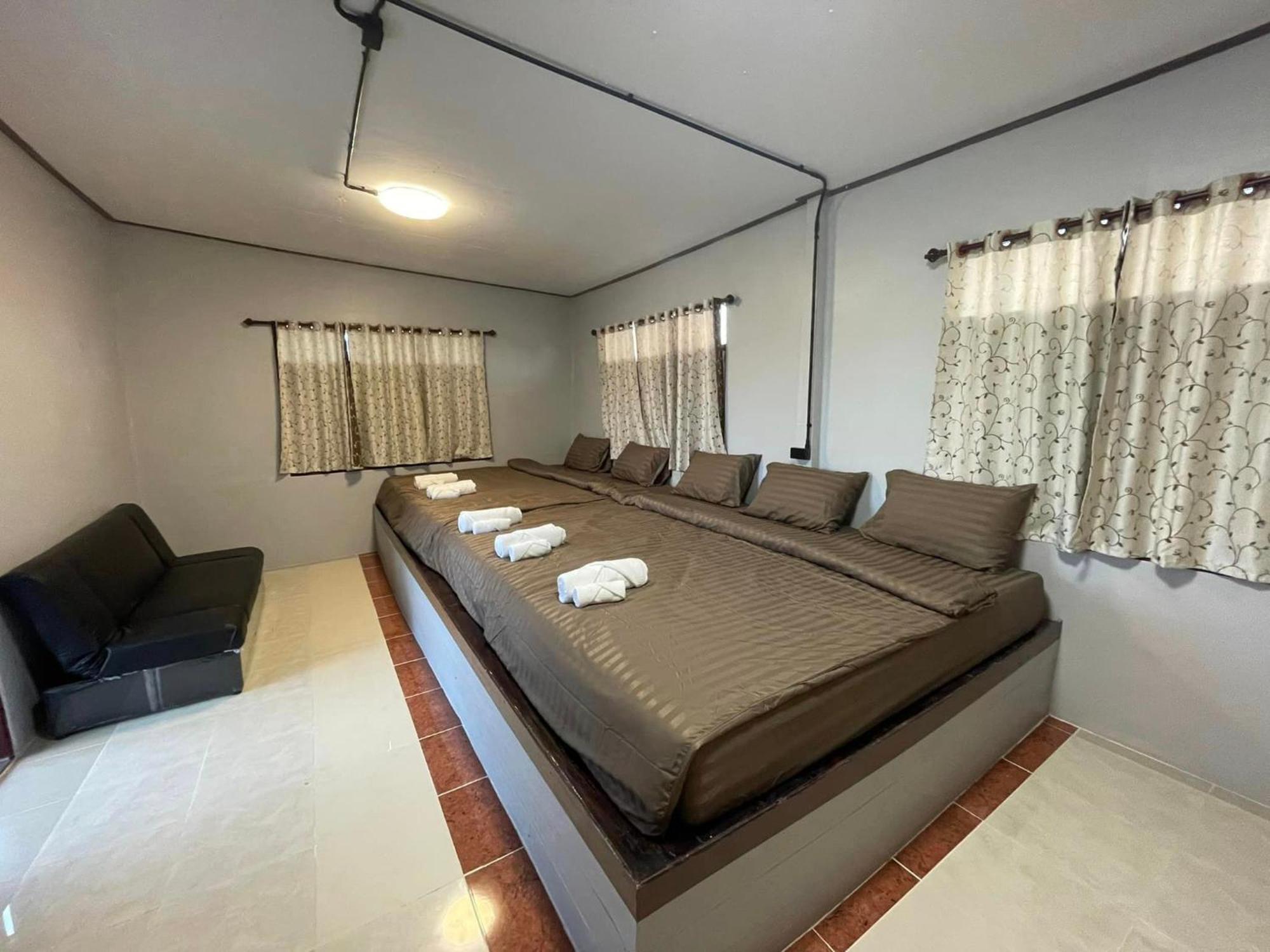 Srihome ยายศรีโฮมแอนแคมป์ปิ้ง Ban Don Tum Exterior foto